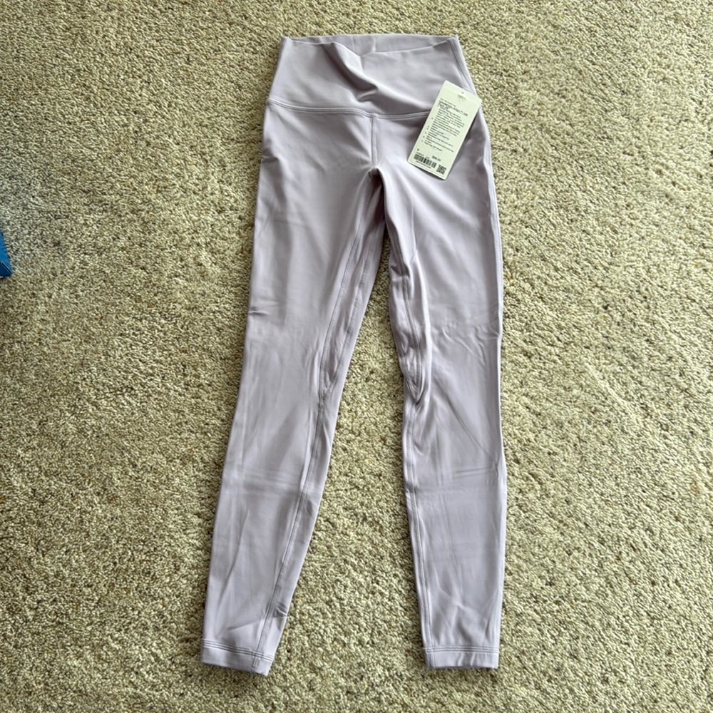 NWT Lululemon Leggings - Lilac Ether Size 6